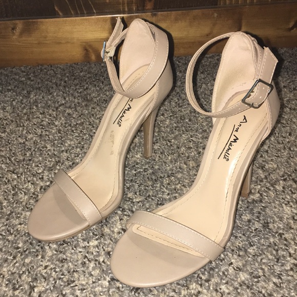 Anne Michelle Nude Heels - Picture 2 of 8